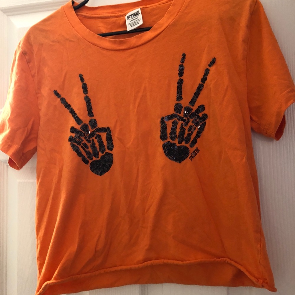 VS Pink Squad Ghouls Crop